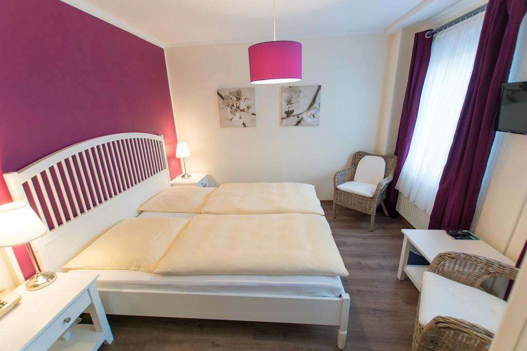 Hotel Heldt Dependance BRE Екстериор снимка